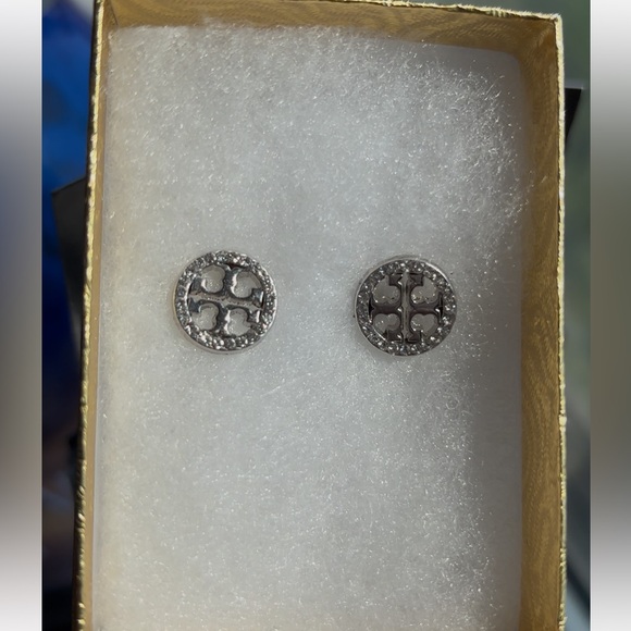 Tory Accessories - Bling Silver Tone Fashionable Earrings. New. Unworn. 👍🏼😉